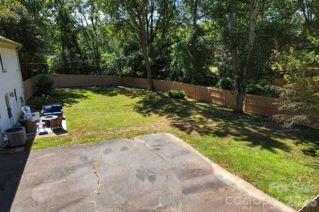 912 Tally Ho Court, Charlotte, NC 28212