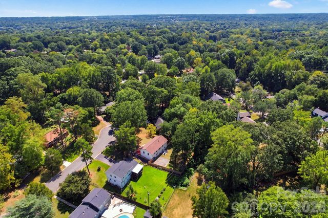 912 Tally Ho Court, Charlotte, NC 28212