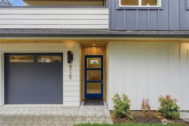 9725 Evanston Avenue N, Seattle, WA 98103