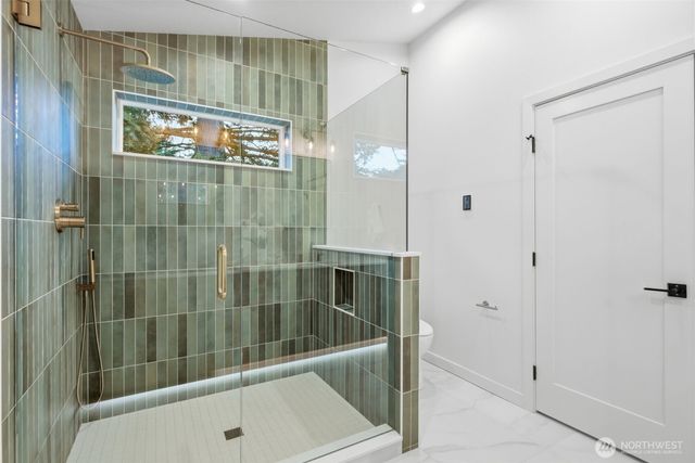 9725 Evanston Avenue N, Seattle, WA 98103