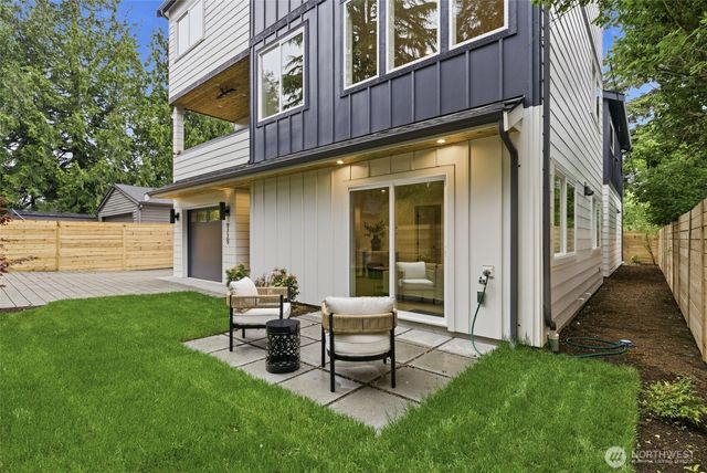 9725 Evanston Avenue N, Seattle, WA 98103