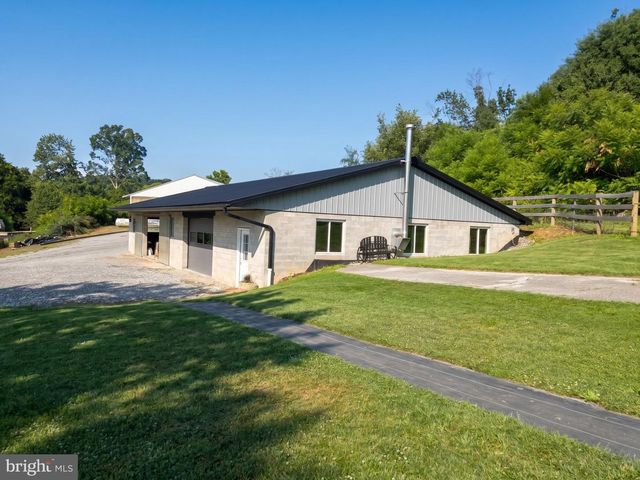 12558 WAUGHTEL, Felton, PA 17322
