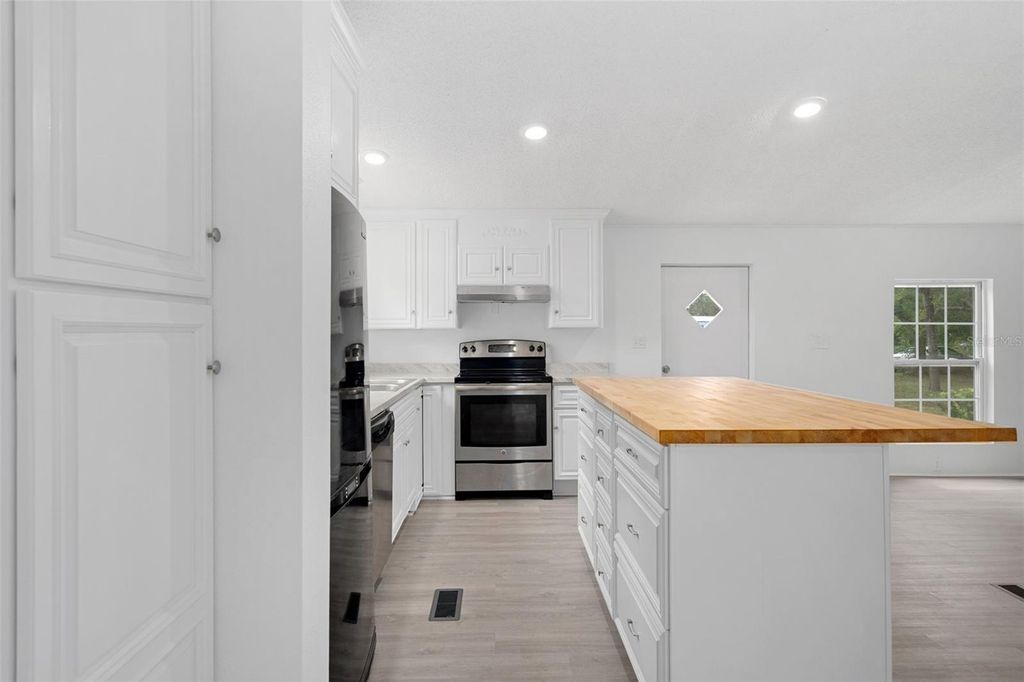 Image 12 of property listing at 7085 TOUCAN TRAIL, Spring Hill, FL 34606