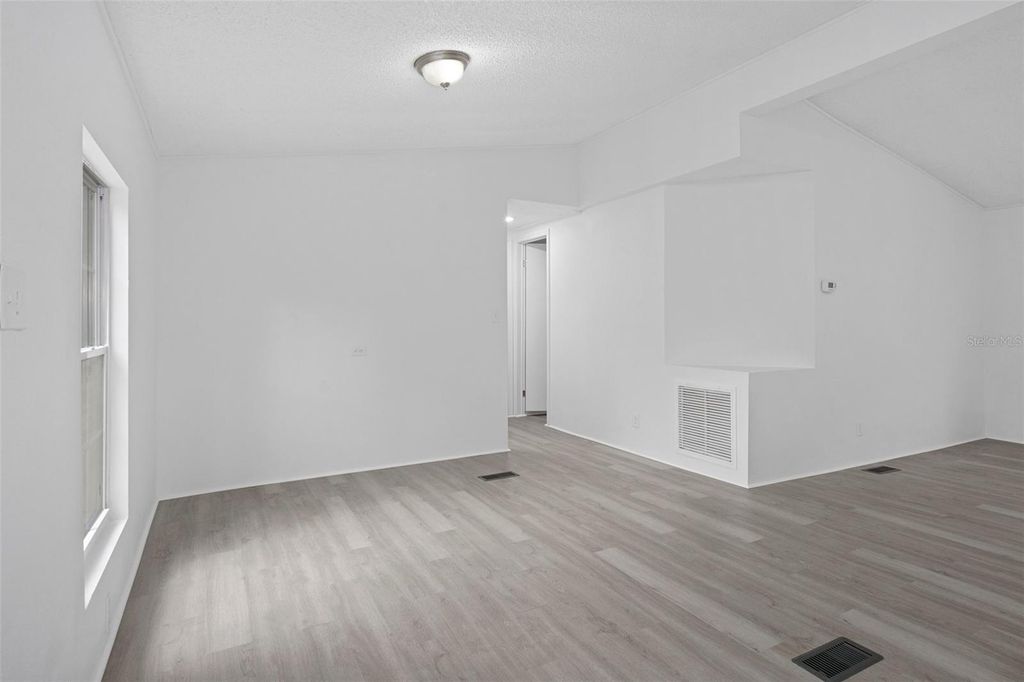 Image 6 of property listing at 7085 TOUCAN TRAIL, Spring Hill, FL 34606