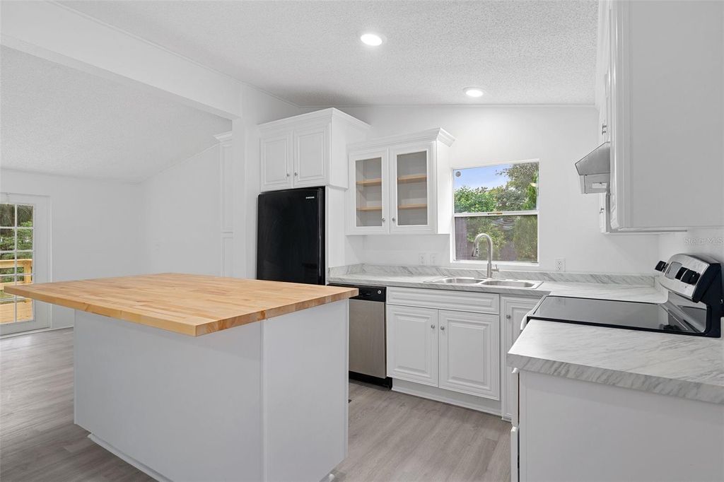 Image 10 of property listing at 7085 TOUCAN TRAIL, Spring Hill, FL 34606