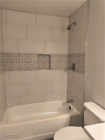 6737 Charleston Boulevard 3, Las Vegas, NV 89146