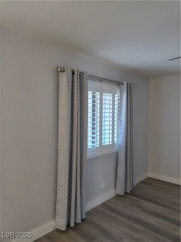 6737 Charleston Boulevard 3, Las Vegas, NV 89146