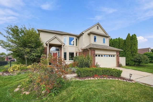 15791 Retreat Drive, Macomb, MI 48042