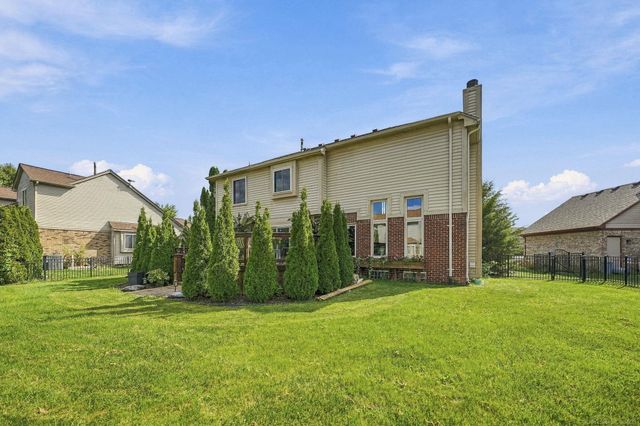 15791 Retreat Drive, Macomb, MI 48042
