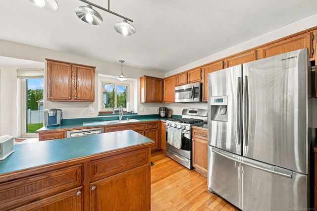 15791 Retreat Drive, Macomb, MI 48042