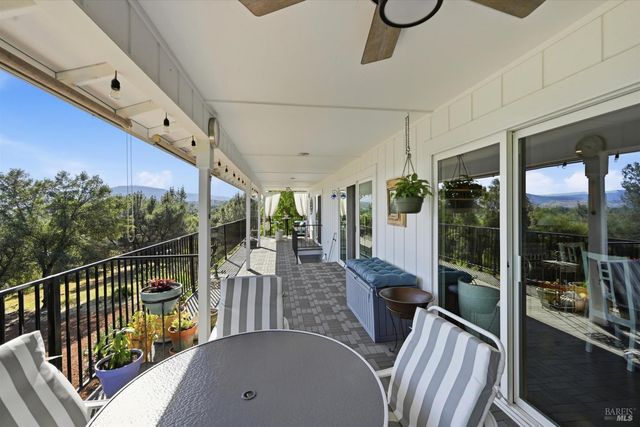 17432 Greenridge Rd, Hidden Valley Lake, CA 95467
