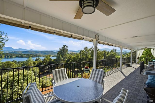 17432 Greenridge Rd, Hidden Valley Lake, CA 95467