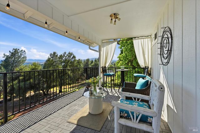 17432 Greenridge Rd, Hidden Valley Lake, CA 95467