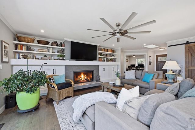 17432 Greenridge Rd, Hidden Valley Lake, CA 95467