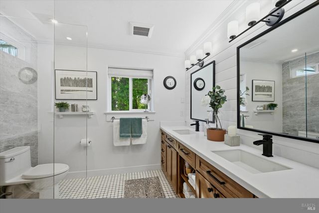 17432 Greenridge Rd, Hidden Valley Lake, CA 95467