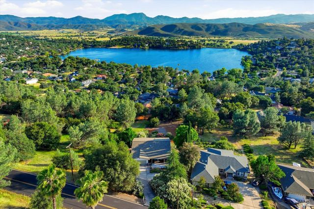 17432 Greenridge Rd, Hidden Valley Lake, CA 95467