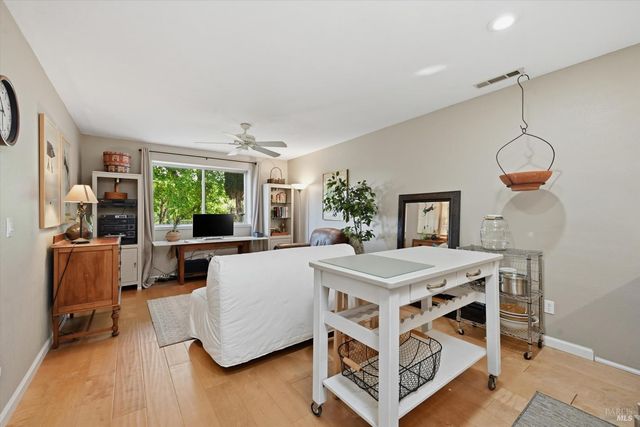 17432 Greenridge Rd, Hidden Valley Lake, CA 95467