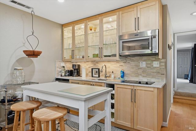 17432 Greenridge Rd, Hidden Valley Lake, CA 95467
