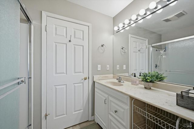 17432 Greenridge Rd, Hidden Valley Lake, CA 95467