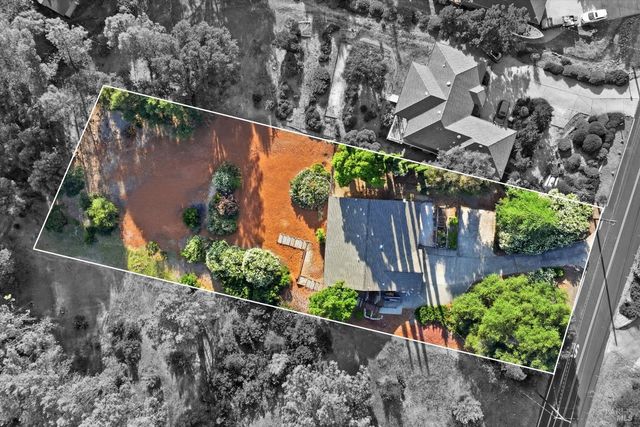 17432 Greenridge Rd, Hidden Valley Lake, CA 95467