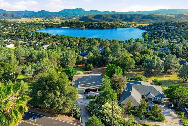 17432 Greenridge Rd, Hidden Valley Lake, CA 95467