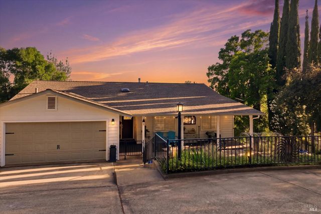 17432 Greenridge Rd, Hidden Valley Lake, CA 95467