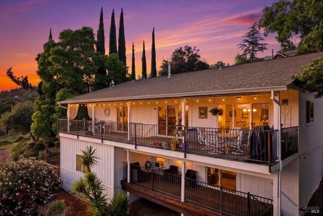 17432 Greenridge Rd, Hidden Valley Lake, CA 95467