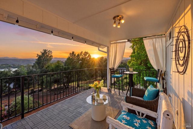 17432 Greenridge Rd, Hidden Valley Lake, CA 95467