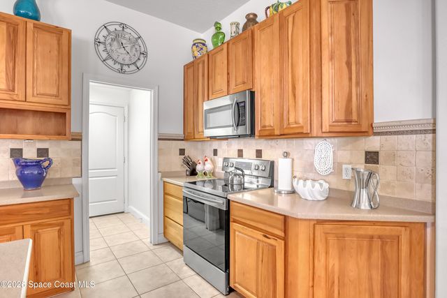 130 Brandy Creek Circle SE, Palm Bay, FL 32909