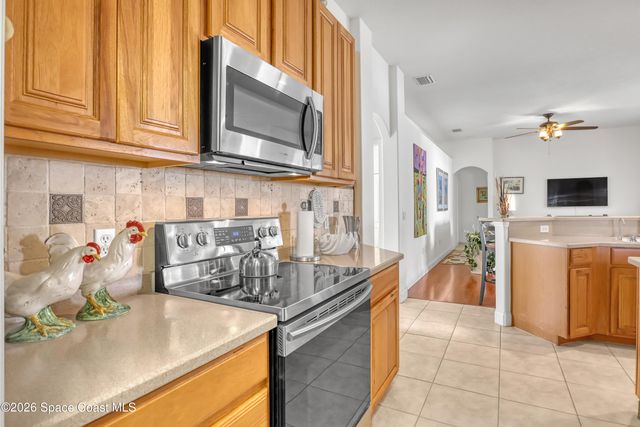 130 Brandy Creek Circle SE, Palm Bay, FL 32909