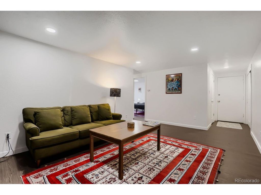 625 N Pennsylvania St 101, Denver, CO 80203