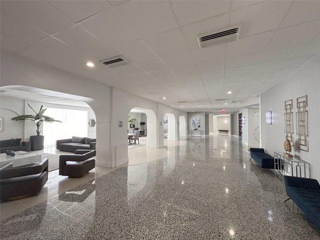 3140 S Ocean Drive 809, Hallandale Beach, FL 33009