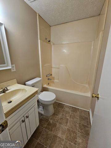 1070 S Ola Road, Mcdonough, GA 30252