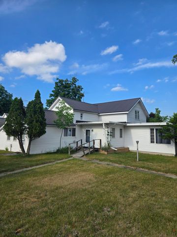 505 N Pine Street, Evart, MI 49631