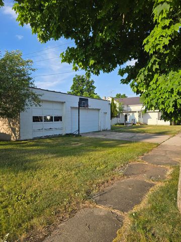 505 N Pine Street, Evart, MI 49631