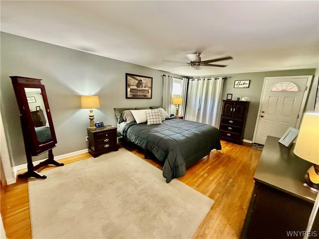 53 Angela Ln, Cheektowaga, NY 14225