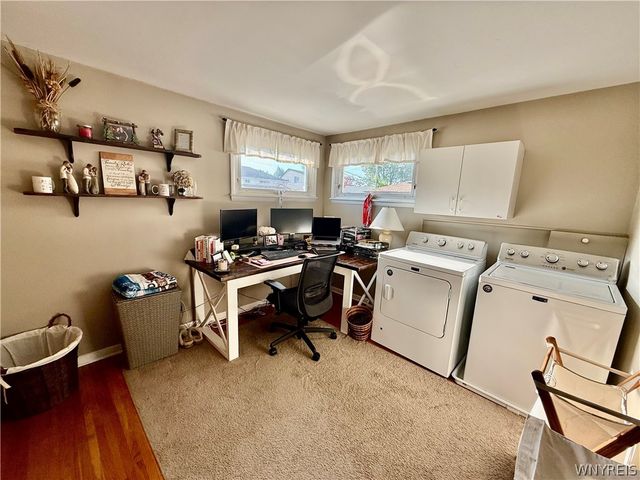 53 Angela Ln, Cheektowaga, NY 14225