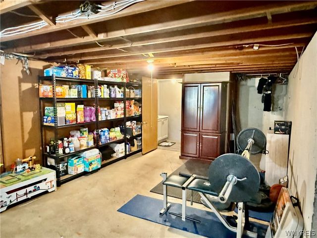 53 Angela Ln, Cheektowaga, NY 14225