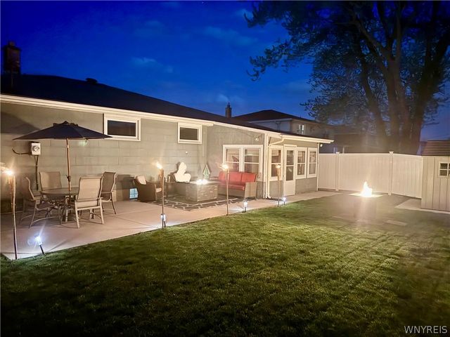 53 Angela Ln, Cheektowaga, NY 14225