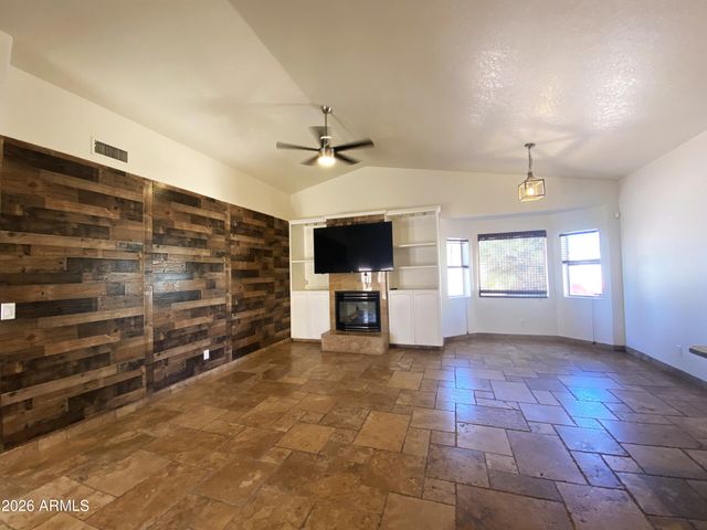 405 E HUBER Street, Mesa, AZ 85203