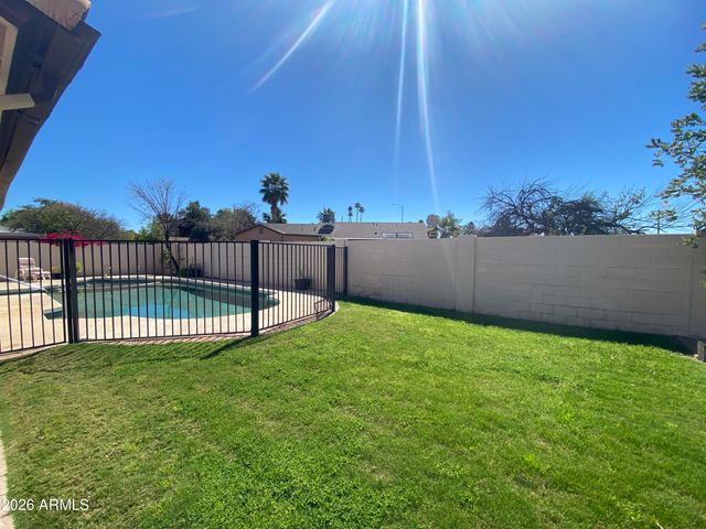 405 E HUBER Street, Mesa, AZ 85203