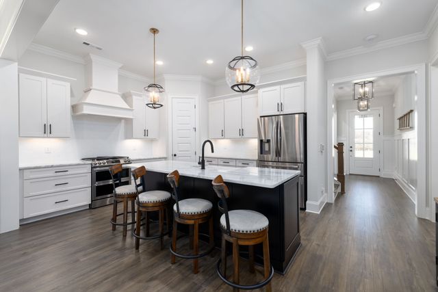 7160 Neills Branch Dr, College Grove, TN 37046