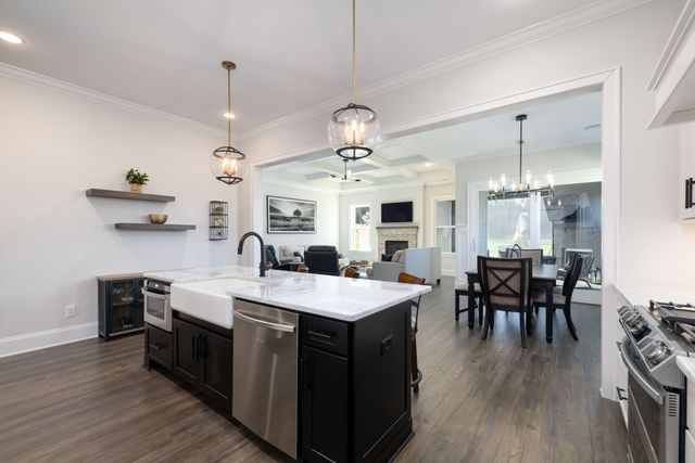 7160 Neills Branch Dr, College Grove, TN 37046