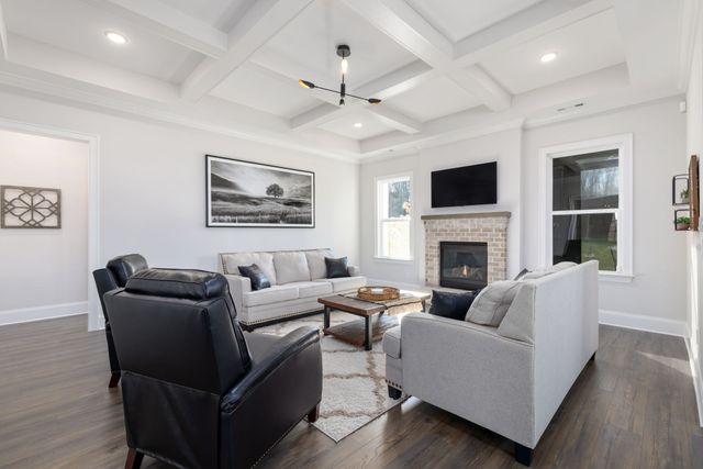 7160 Neills Branch Dr, College Grove, TN 37046