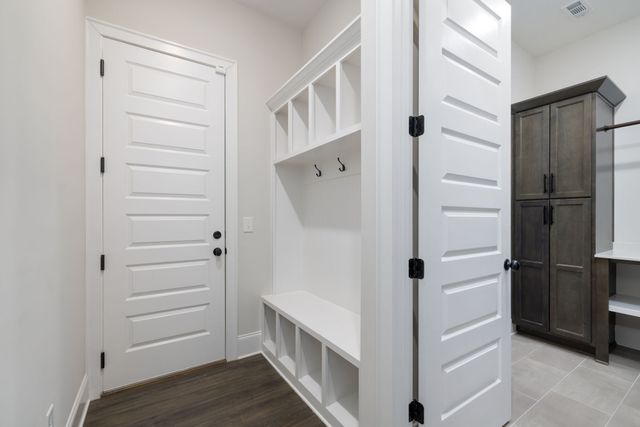 7160 Neills Branch Dr, College Grove, TN 37046