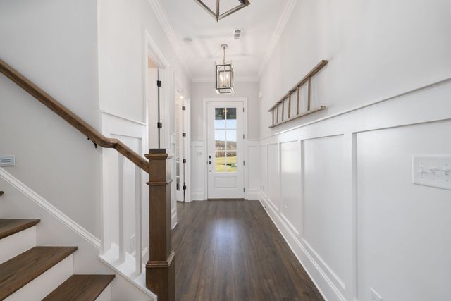 7160 Neills Branch Dr, College Grove, TN 37046