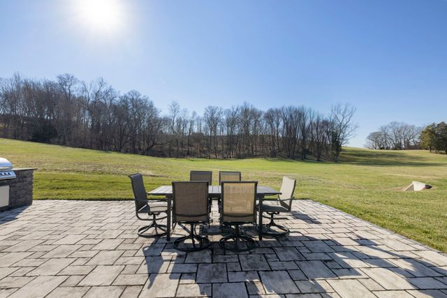 7160 Neills Branch Dr, College Grove, TN 37046