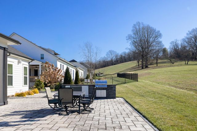 7160 Neills Branch Dr, College Grove, TN 37046