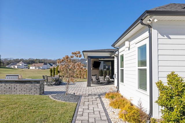 7160 Neills Branch Dr, College Grove, TN 37046