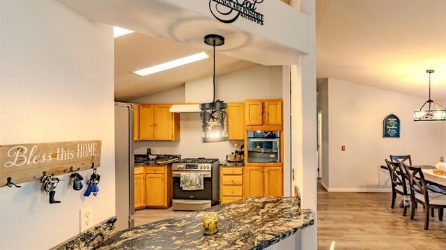 19010 Potteroffs Rd, Mokelumne Hill, CA 95245